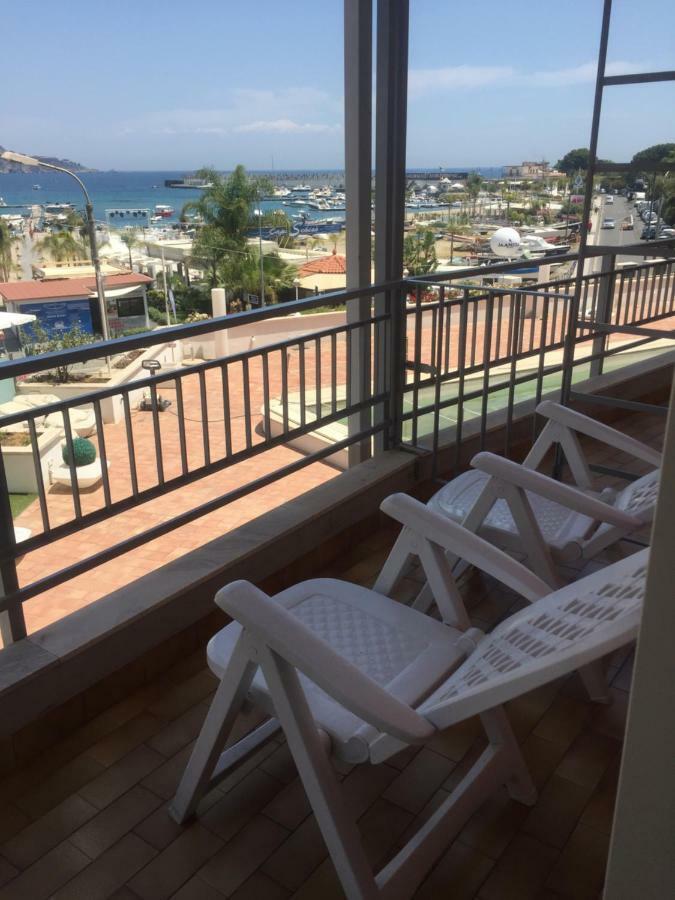 Casa Di Paolo Apartment Giardini Naxos Ngoại thất bức ảnh
